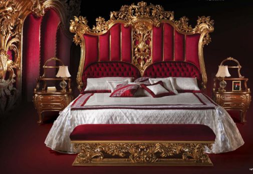 Кровать, тумбочки и скамья от Bazzi.