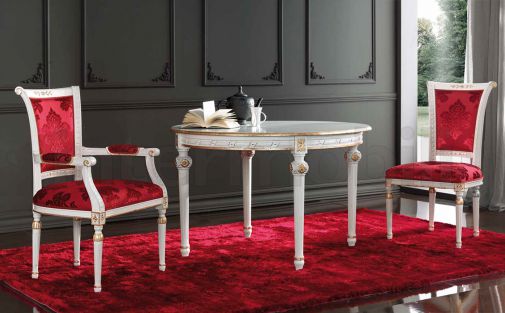 Круглый раздвижной стол со стульями с античной отделкой коллекции ROYALE