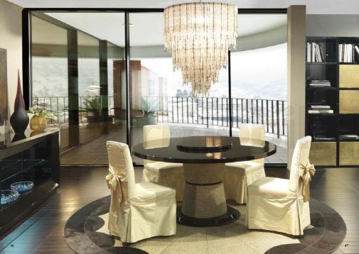 Круглый стол со стульями