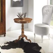 Круглый столик на одной ножке