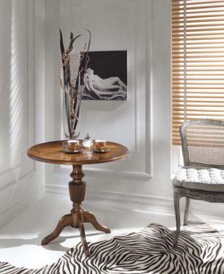 Круглый столик для гостиной