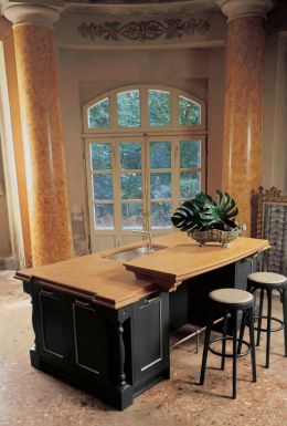 Кухня-остров из коллекции Opera