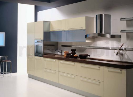 Кухня в глянцевом лаке из коллекции Trendy