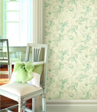 Легкие обои с перламутровым узором.