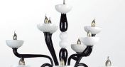 Люстра из черного и белого стекла