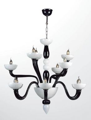 Люстра из черного и белого стекла