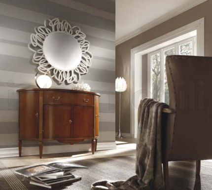 Малый комод из дерева