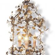 Люстра с позолоченными розами