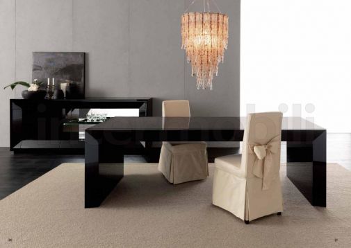 Мебель для гостиной из темного дерева