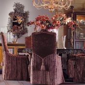 Мебель для столовой в нежных оттенках.