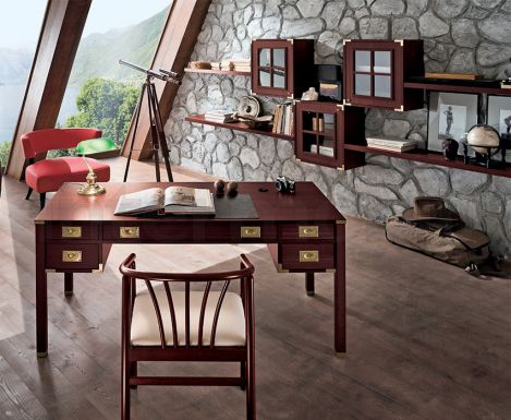 Мебель с фанеровкой красным деревом для небольшого кабинета