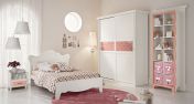 Мебельная коллекция в нежной гамме для девочки