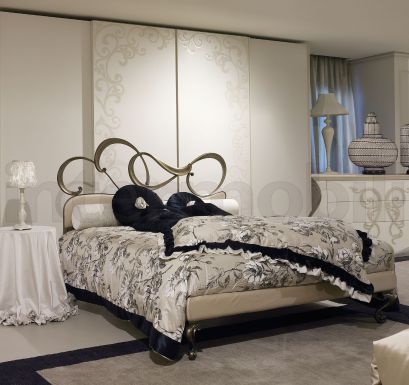 Мебельная коллекция для спальни от итальянского производителя