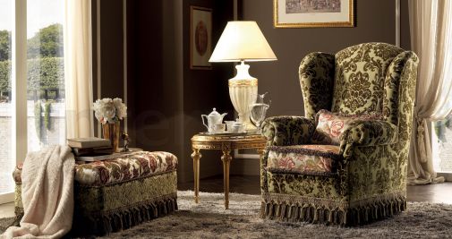 Миниатюрное кресло и большой пуф для гостиной Isotta