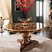 Круглый стол с инкрустацией