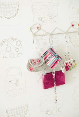 Модные обои What a Hoot для девичьей спальни.