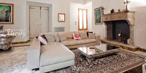 Модульный диван для гостиной.