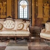 Мягкая мебель VENEZIA с великолепным резным каркасом