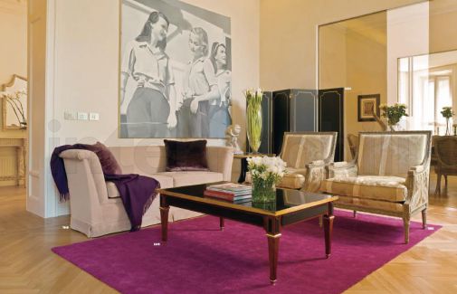 Мягкая мебель для гостиной комнаты.