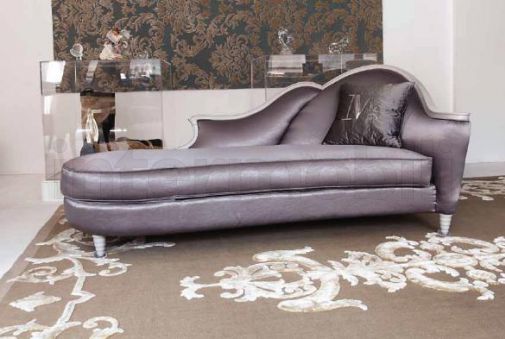 Мягкий дормез для гостиной комнаты.