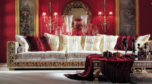 Мягкий набор мебели для классической гостиной.