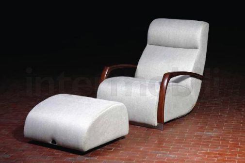 Мягкое кресло и пуф от Mantellassi.