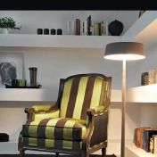 Мягкое кресло для гостиной.