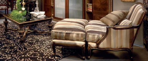 Мягкое кресло с пуфом от Medea.