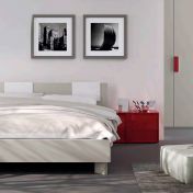 Набор для спальни BELT с яркими тумбами и комодом