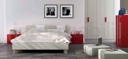 Набор для спальни BELT с яркими тумбами и комодом