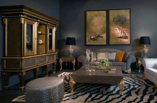 Набор мебели для классической гостиной.