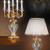 Настольная лампа и подсвечник для классического интерьера