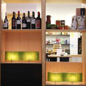 Настольная лампа травяного цвета