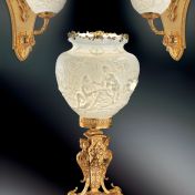 Настольная лампа и бра с абажурами из фарфора