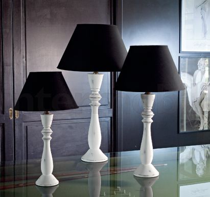 Настольные лампы из коллекции Vogue