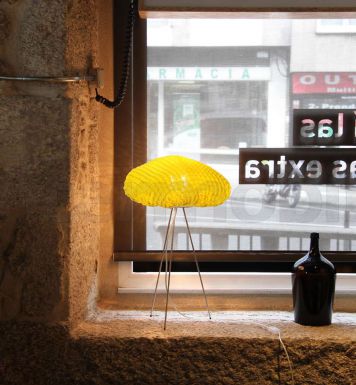 Настольный светильник от испанской фабрики