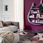 Навесной книжный шкаф