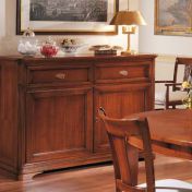 Небольшой комод из Италии