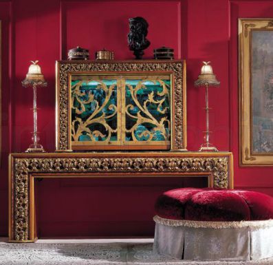 Неповторимый набор для гостиной комнаты или кабинета.