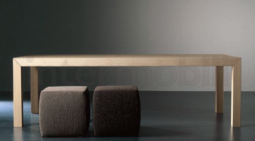 Обеденный стол McQueen