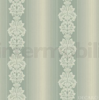 Обои в тонкую полоску с легким блеском.