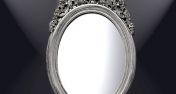 Очаровательное зеркало в овальной раме