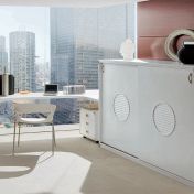 Офисная мебель в белом цвете