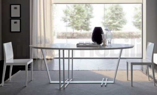 Овальный стол в белом лаке от Bimax