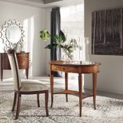 Овальный столик со стулом