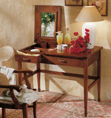 Письменный стол с поднимающейся столешницей