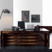 Письменный стол для кабинета