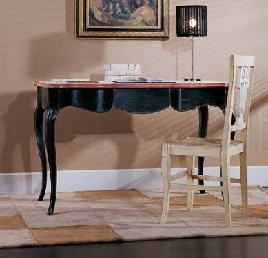 Письменный стол для кабинета