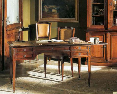 Письменный стол коллекции Direttorio фабрики Grande Arredo
