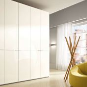 Платяной шкаф Mercantini с шестью распашными створками